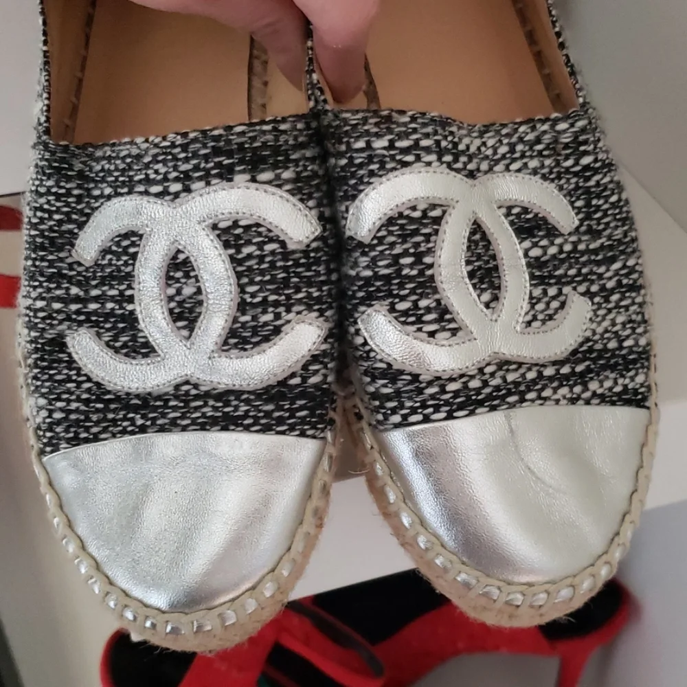 CHANEL Black & Silver Tweed Espadrilles